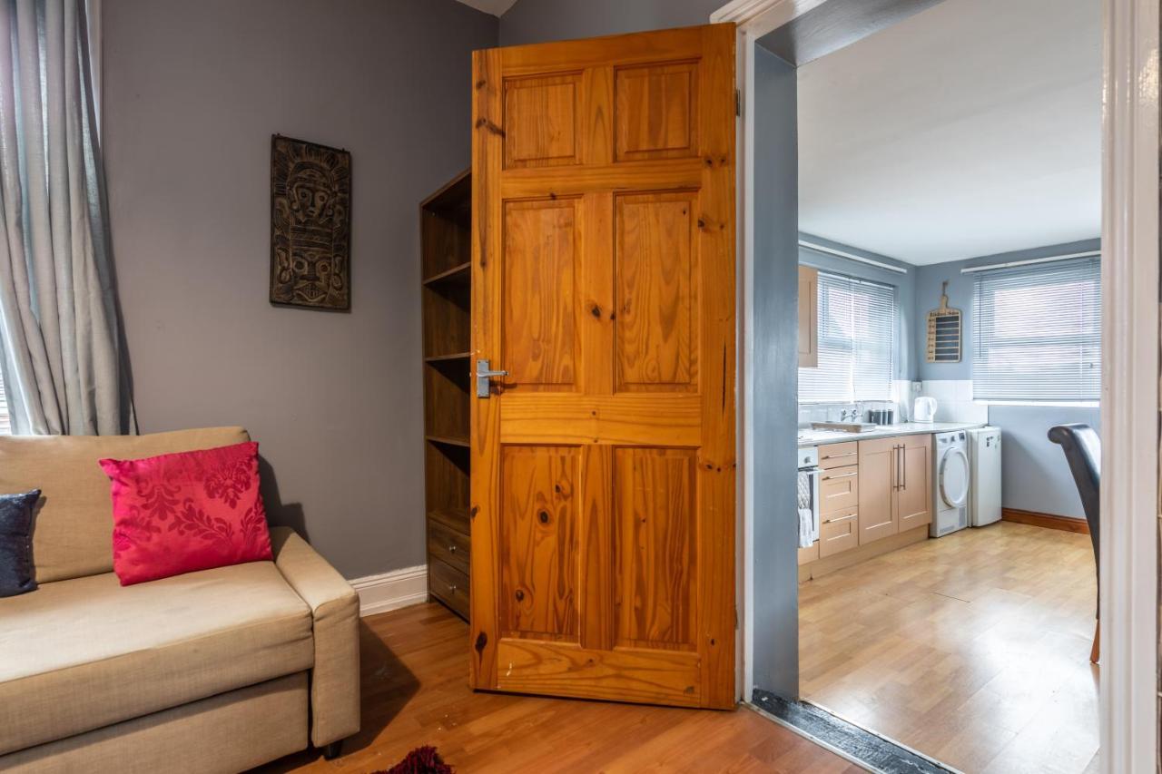 City Centre Super Spacious Apartments Free Parking And Wi Fi Ньюкасл-апон-Тайн Экстерьер фото